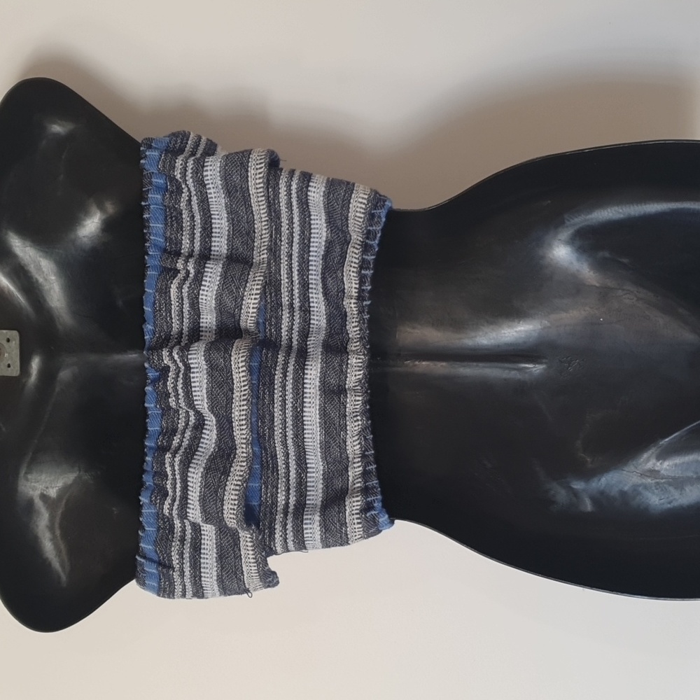 Kookai Size 34 (approx 6 8) Blue Stripe Ruffle Crop Top - Picture 4 of 6